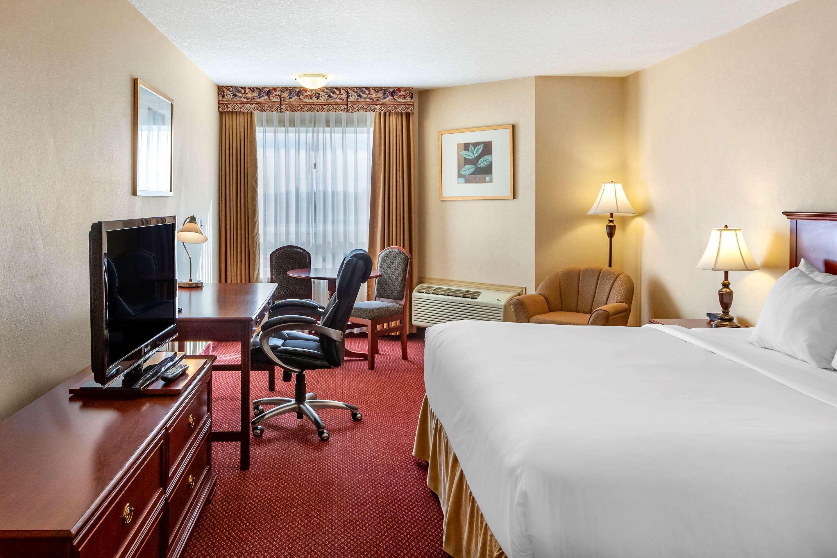 Quality Inn & Suites Edmonton International Airport Leduc Eksteriør bilde