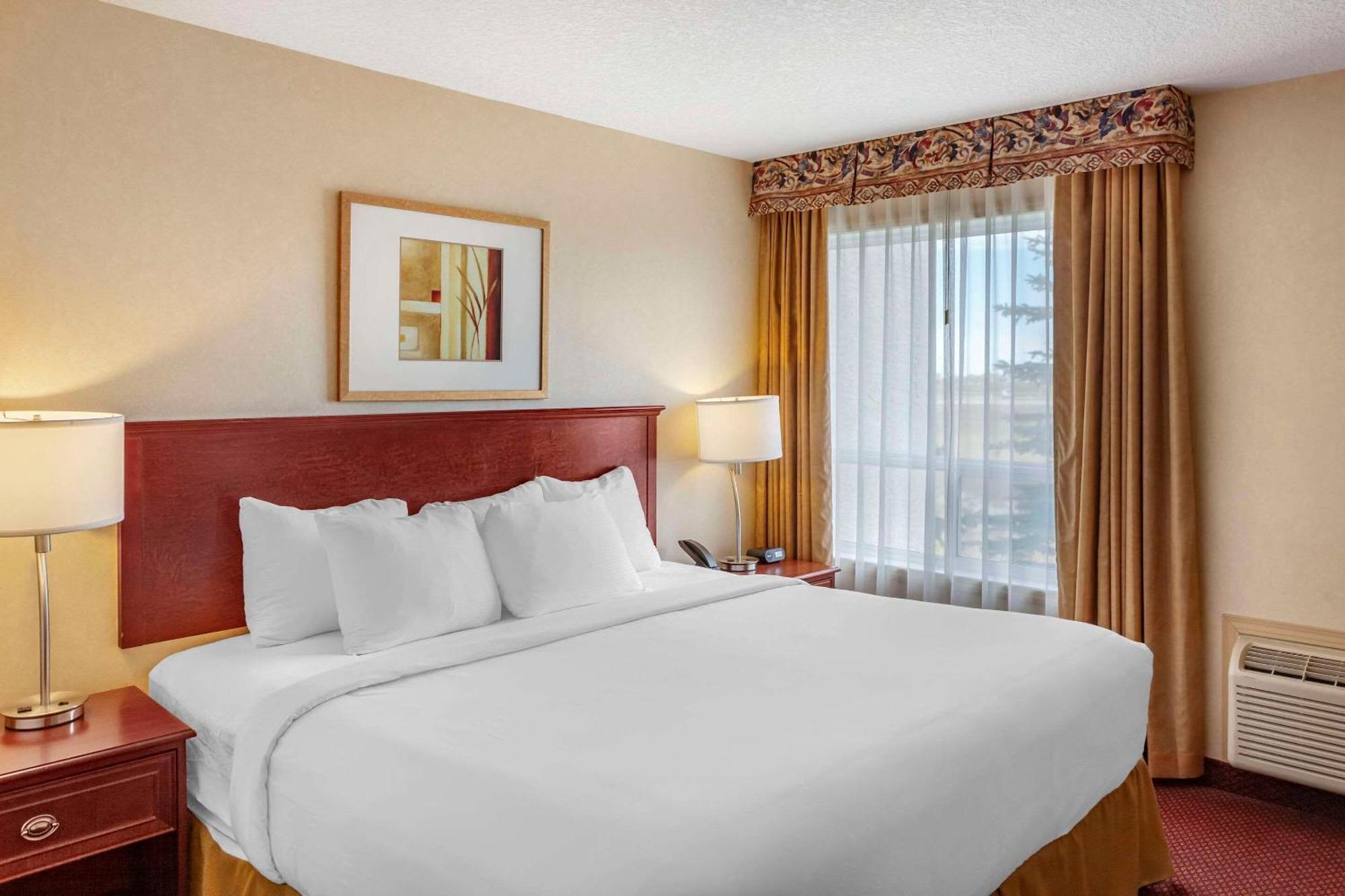 Quality Inn & Suites Edmonton International Airport Leduc Eksteriør bilde