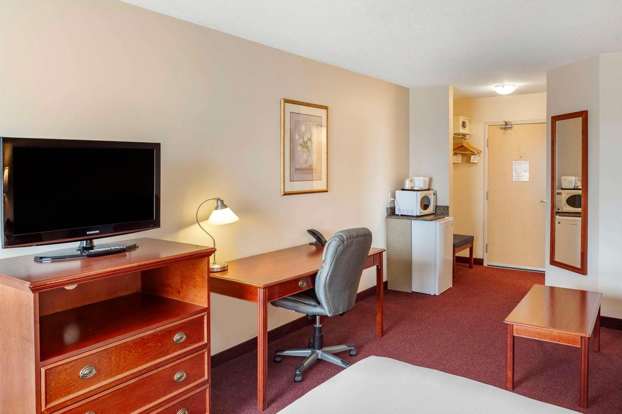 Quality Inn & Suites Edmonton International Airport Leduc Eksteriør bilde