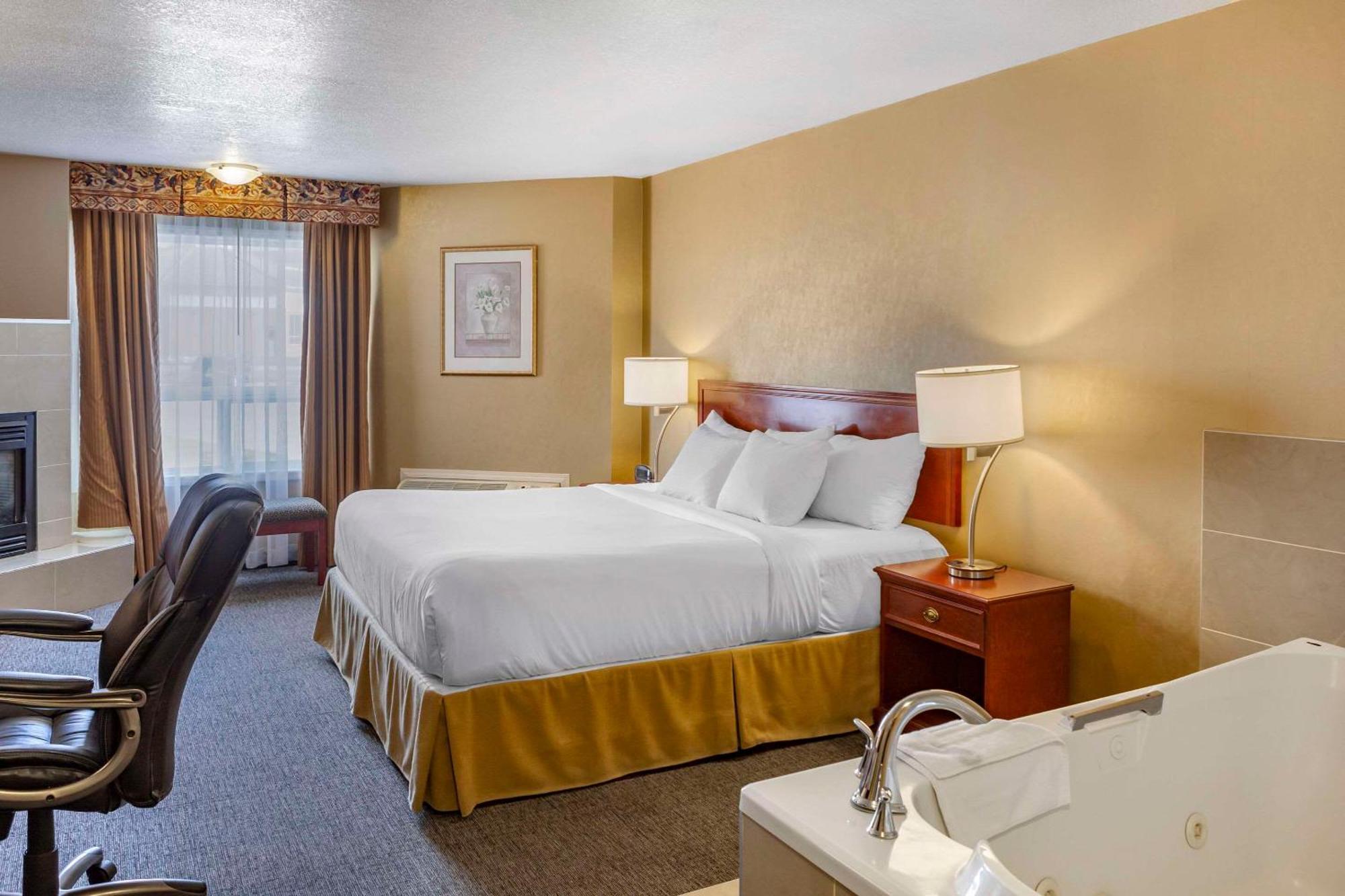 Quality Inn & Suites Edmonton International Airport Leduc Eksteriør bilde