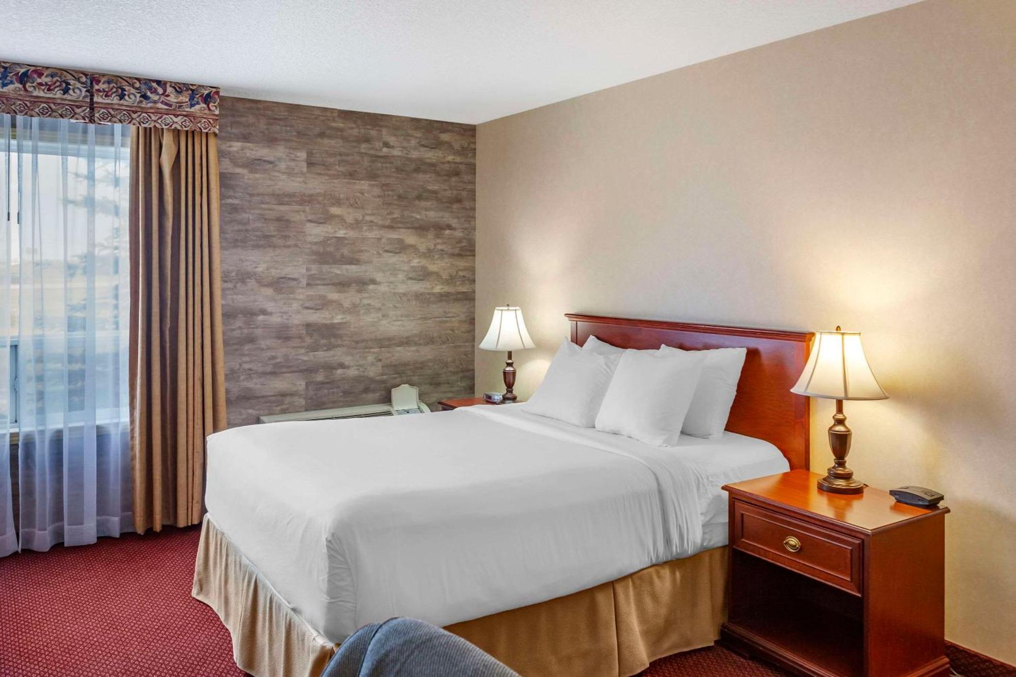 Quality Inn & Suites Edmonton International Airport Leduc Eksteriør bilde