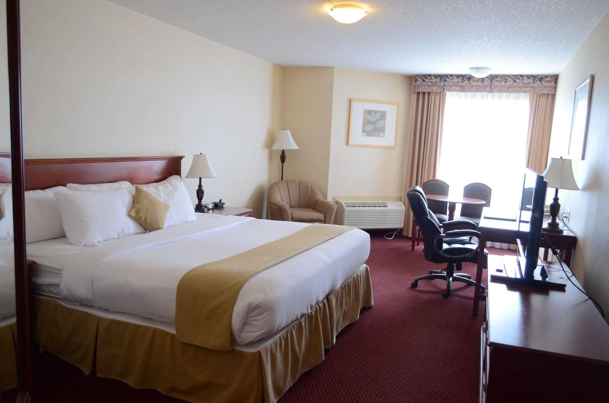 Quality Inn & Suites Edmonton International Airport Leduc Eksteriør bilde