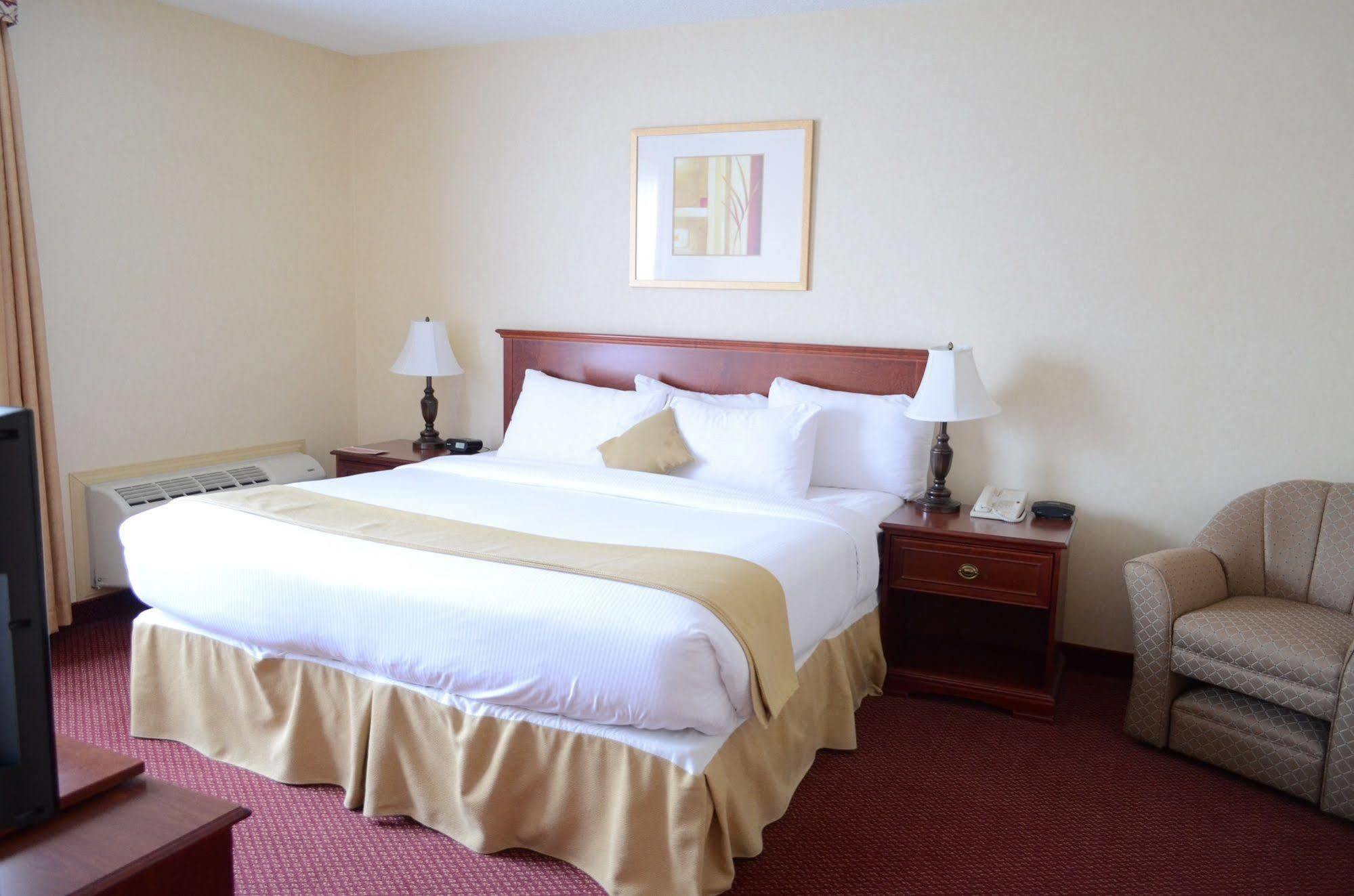 Quality Inn & Suites Edmonton International Airport Leduc Eksteriør bilde