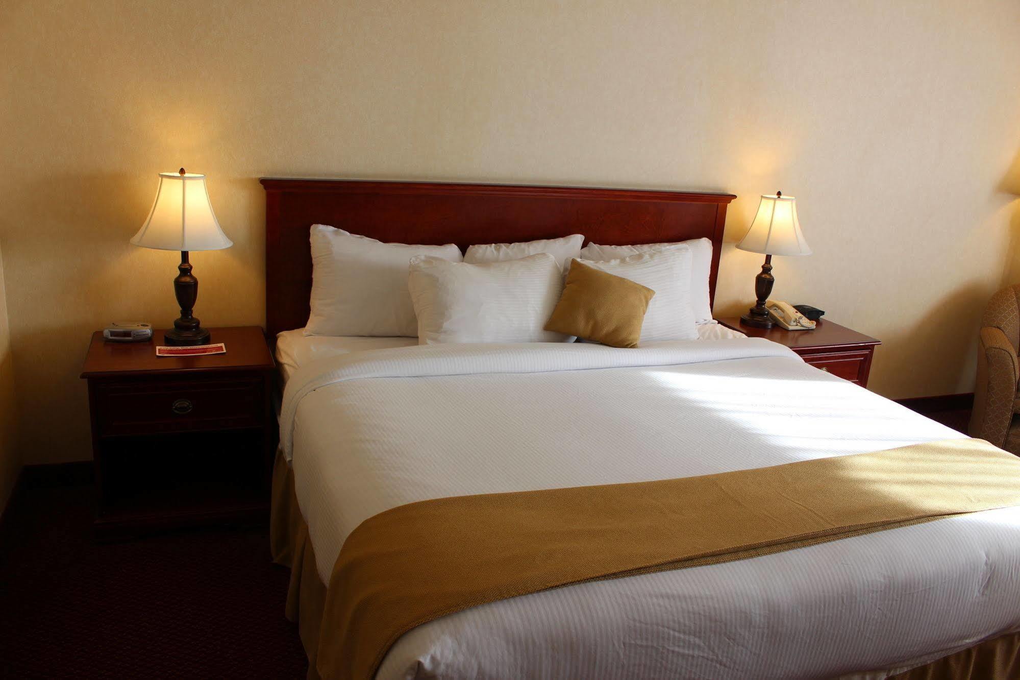 Quality Inn & Suites Edmonton International Airport Leduc Eksteriør bilde